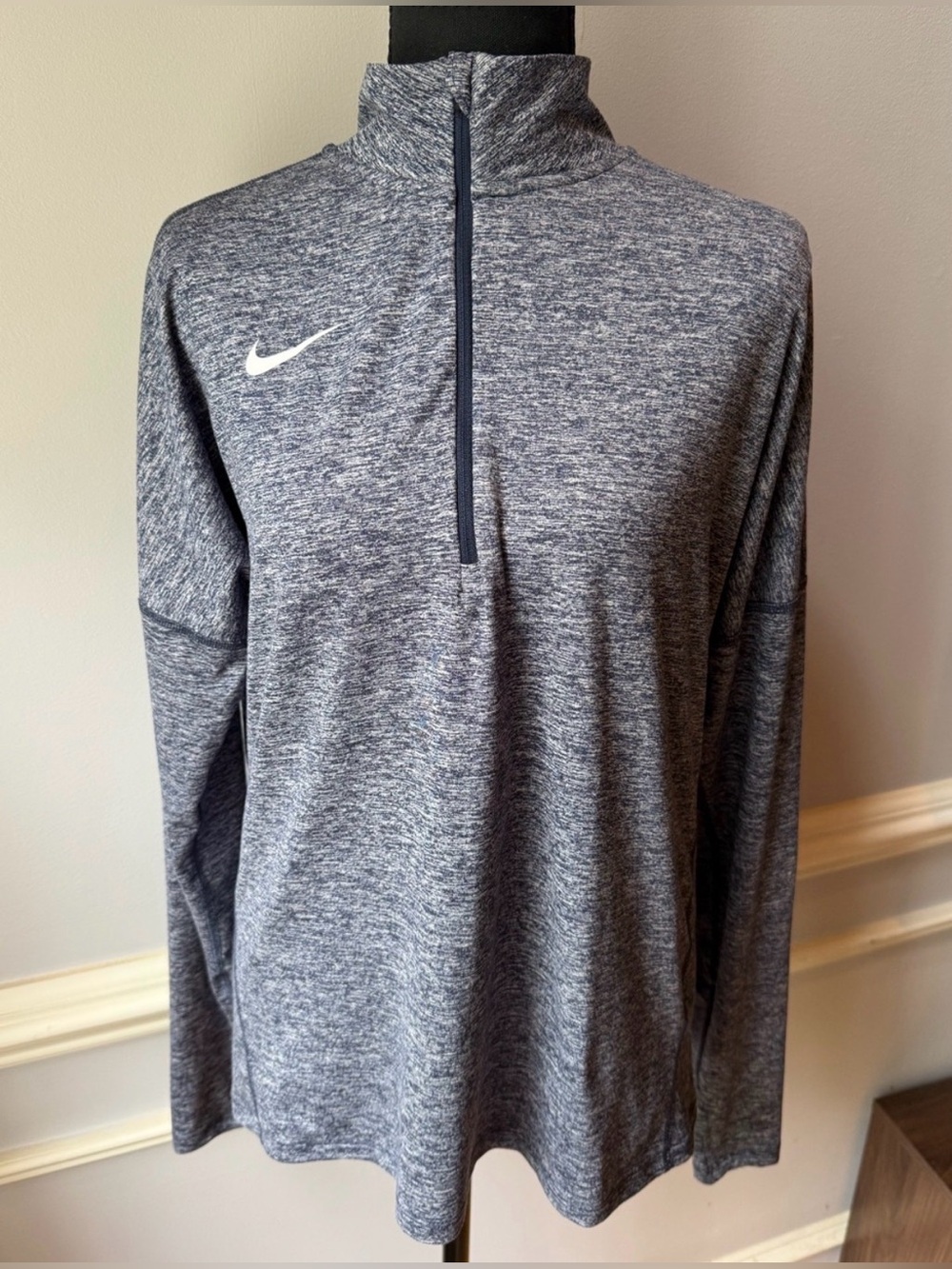 Nike Men's Long Sleeve Heathered Gray Quarter-Zip Pullover Running Dri Fit